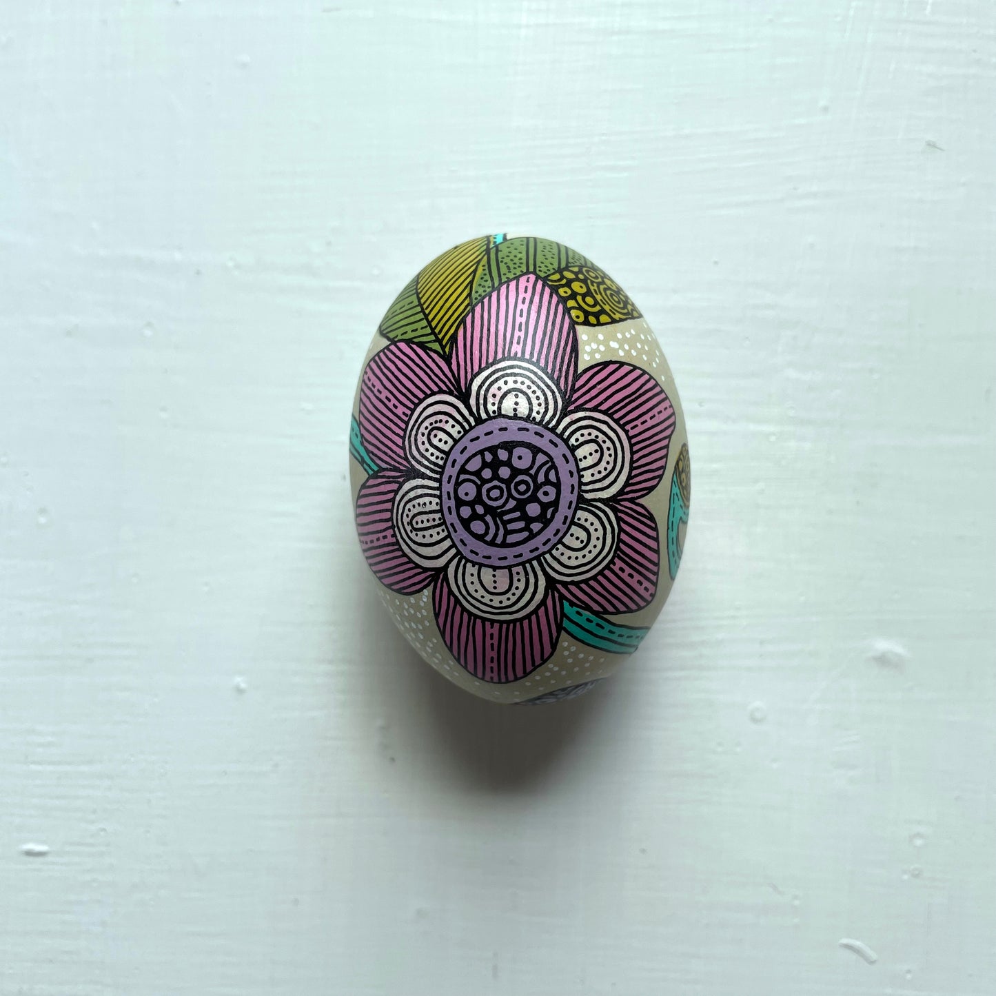 Hand-Painted Wood Easter Egg: Pen & Ink Floral Decor - 1