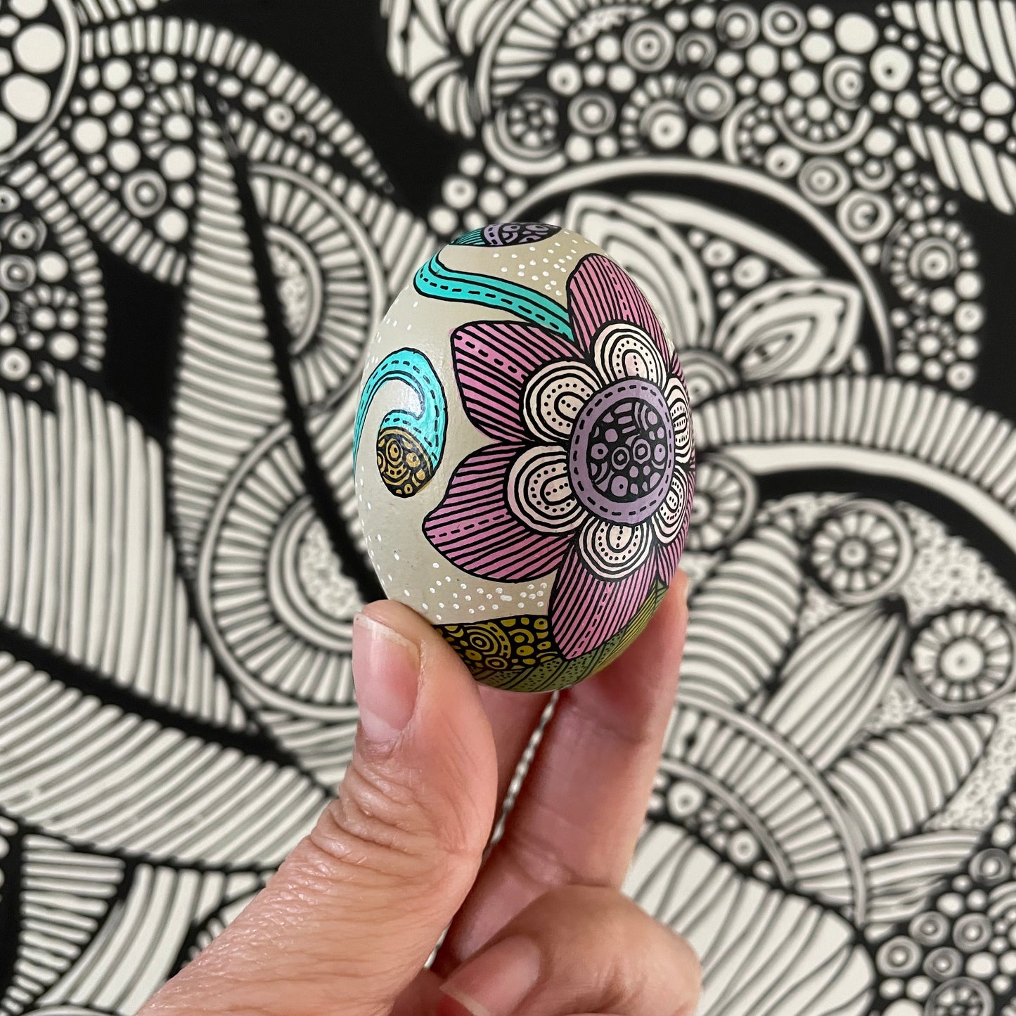 Hand-Painted Wood Easter Egg: Pen & Ink Floral Decor - 1